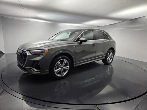 2022 Audi Q3 45 S line Premium