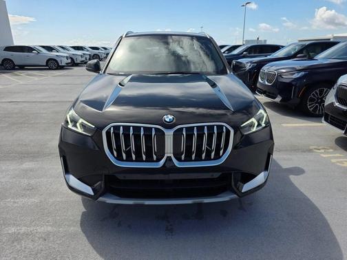Jet Black 2027 BMW X1 xDrive28i