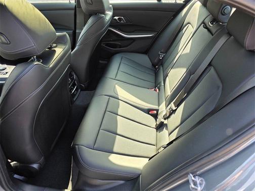 2025 BMW 330 i