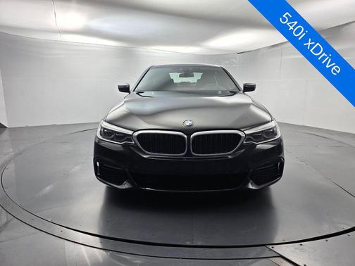 Black Sapphire Metallic 2019 BMW 540 i xDrive