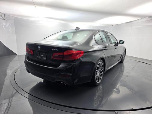Black Sapphire Metallic 2019 BMW 540 i xDrive