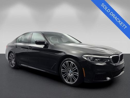 Black Sapphire Metallic 2019 BMW 540 i xDrive