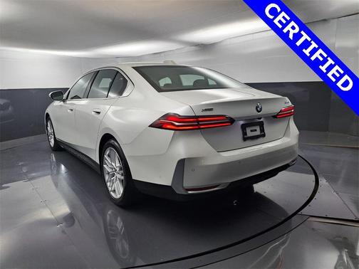 2025 BMW 540 i xDrive