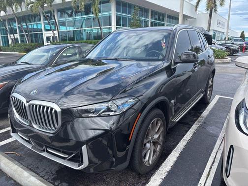 Black Sapphire Metallic 2024 BMW X5 sDrive40i