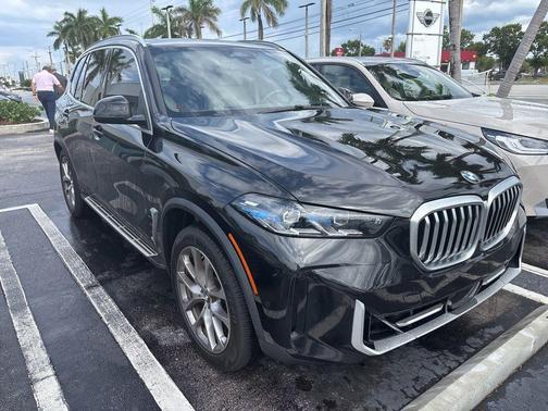 Black Sapphire Metallic 2024 BMW X5 sDrive40i