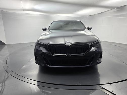 2025 BMW 550e xDrive