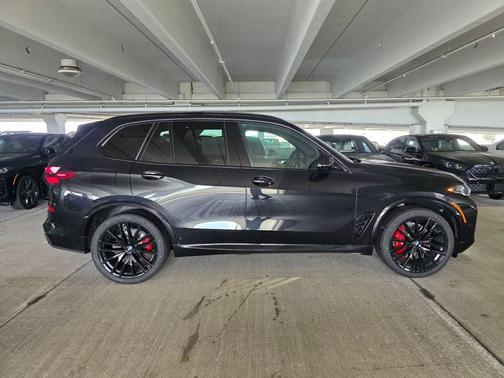 Black Sapphire Metallic 2026 BMW X5 sDrive40i