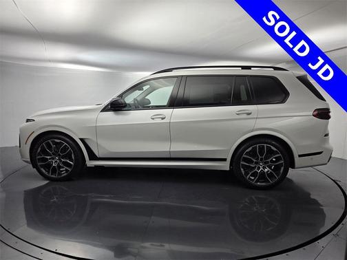 2024 BMW X7 M60i