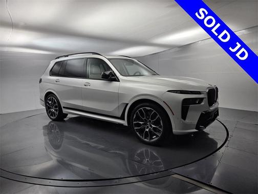 2024 BMW X7 M60i