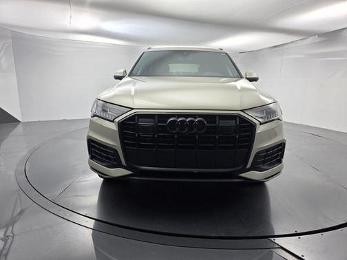 Vicuna Beige Metallic 2023 Audi Q7 45 Premium Plus