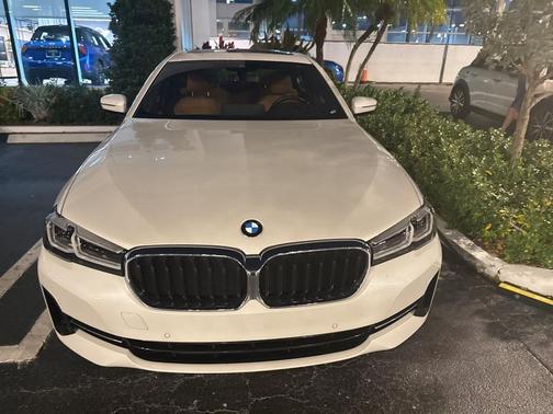 2022 BMW 540 i
