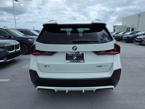 Alpine White 2026 BMW X1 xDrive28i