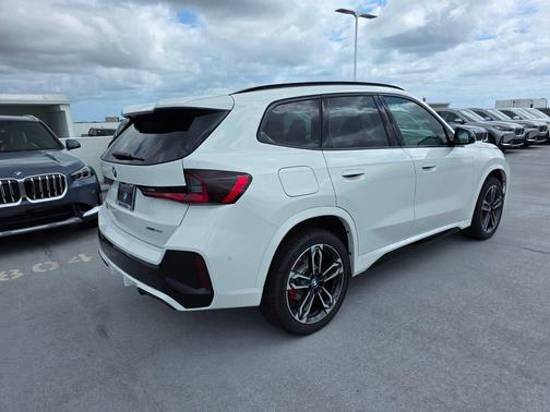 Alpine White 2026 BMW X1 xDrive28i