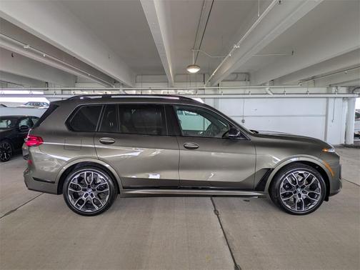 2026 BMW X7 M60i