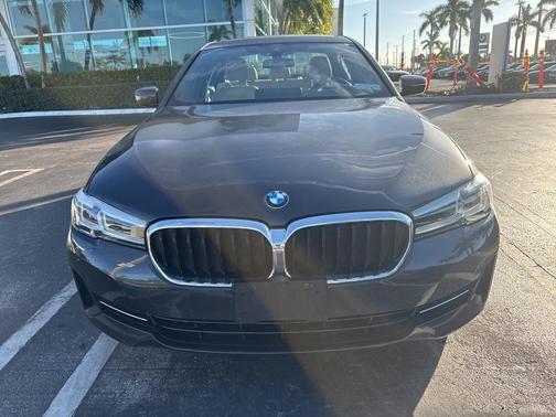 2023 BMW 530 i