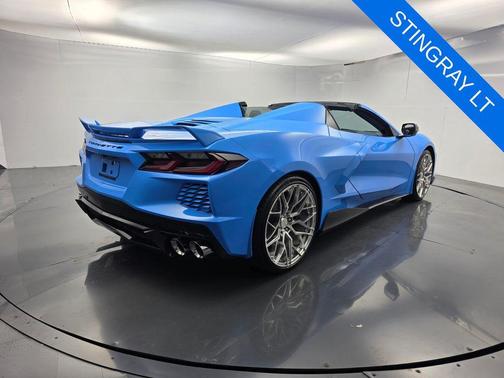 Rapid Blue 2023 Chevrolet Corvette Stingray w/3LT