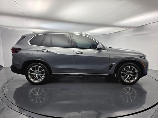 Skyscraper Gray Metallic 2024 BMW X5 xDrive40i