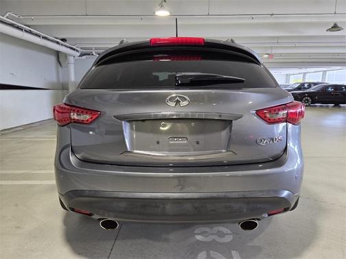 2017 INFINITI QX70 Base