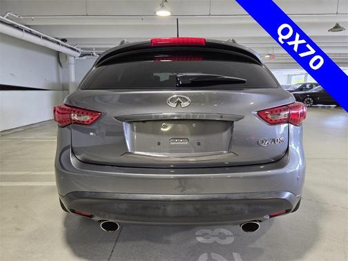 2017 INFINITI QX70 Base