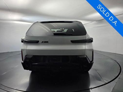 Mineral White Metallic 2025 BMW XM Base