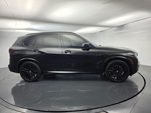 Black Sapphire Metallic 2024 BMW X5 M60i