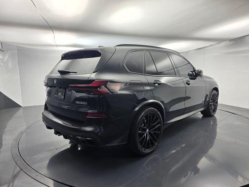 Black Sapphire Metallic 2024 BMW X5 M60i
