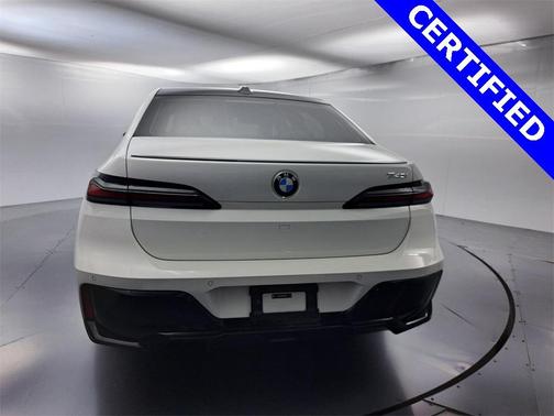 2024 BMW 740 i