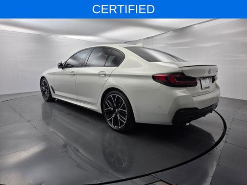 Alpine White 2023 BMW 540 i