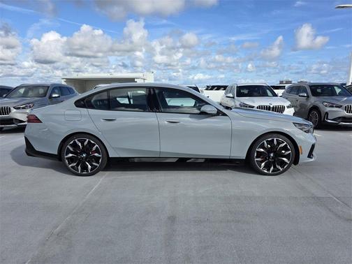 2026 BMW i5 xDrive40