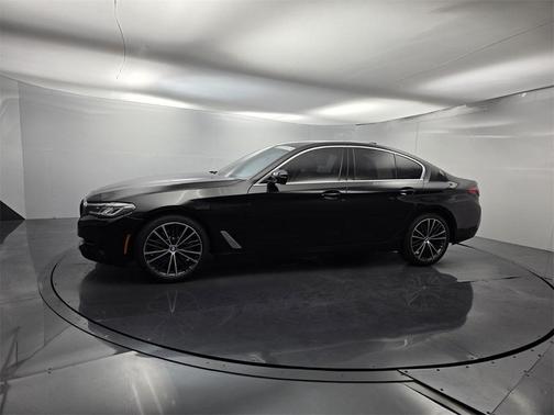 2022 BMW 530 i