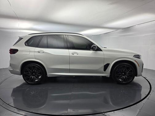 Mineral White Metallic 2026 BMW X5 M Competition