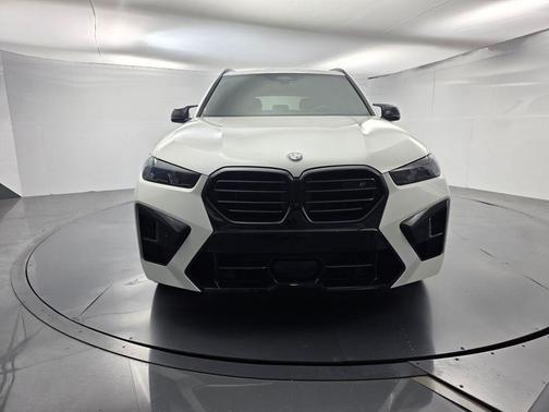 Mineral White Metallic 2026 BMW X5 M Competition