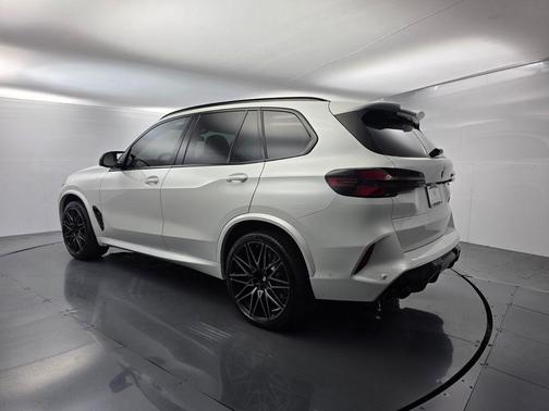 Mineral White Metallic 2026 BMW X5 M Competition