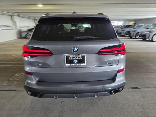 Gray Metallic 2026 BMW X5 xDrive40i