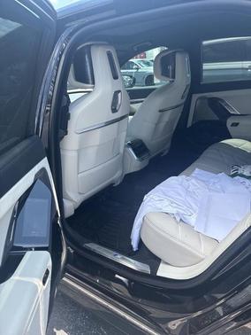 Black Sapphire Metallic 2023 BMW 740 i