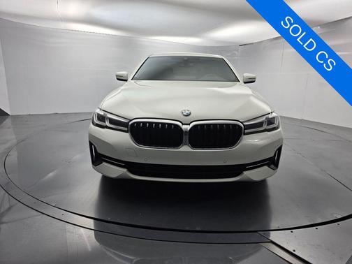 Alpine White 2021 BMW 540 i
