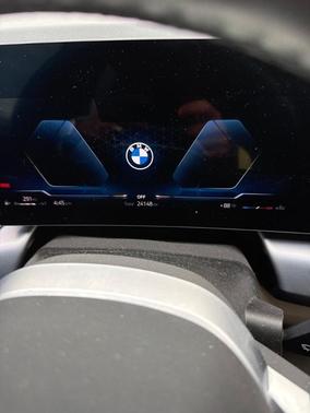 Alpine White 2024 BMW X1 xDrive28i