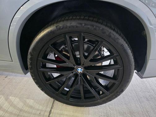 Gray Metallic 2026 BMW X5 sDrive40i