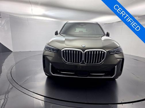 Manhattan Green Metallic 2024 BMW X5 sDrive40i
