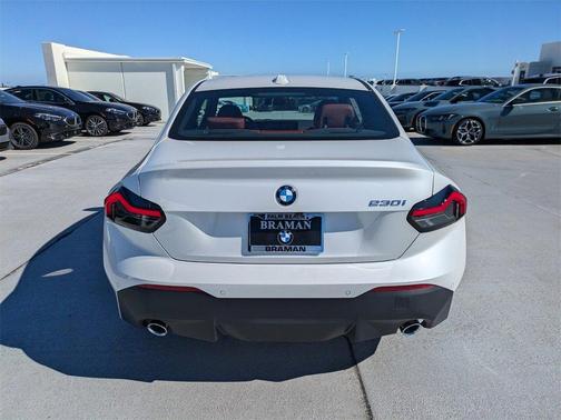2025 BMW 230 i