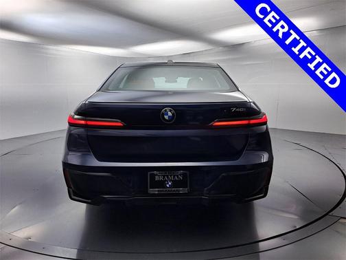 2023 BMW 740 i
