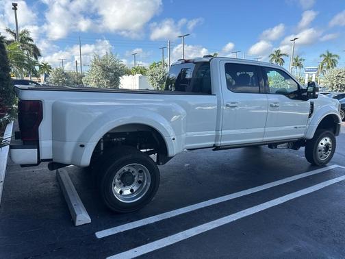 2022 Ford F-450 Lariat