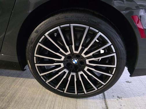 Gray Metallic 2026 BMW 760 760i xDrive