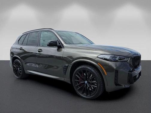 Manhattan Green Metallic 2026 BMW X5 M60i