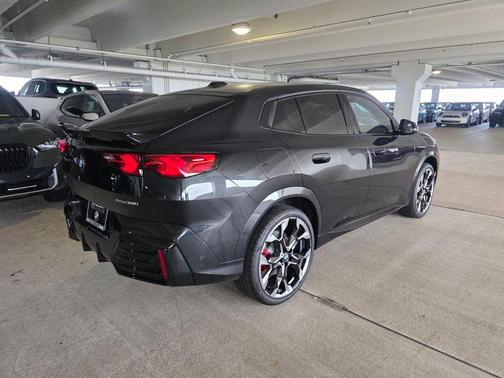 Black Sapphire Metallic 2026 BMW X2 xDrive28i