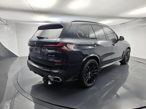 Carbon Black Metallic 2024 BMW X5 sDrive40i