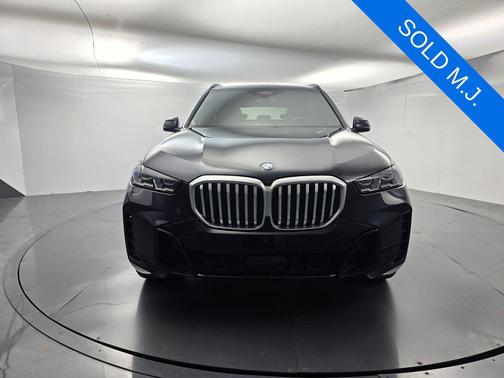 Carbon Black Metallic 2024 BMW X5 sDrive40i