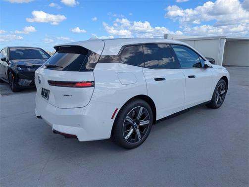 2026 BMW iX xDrive45