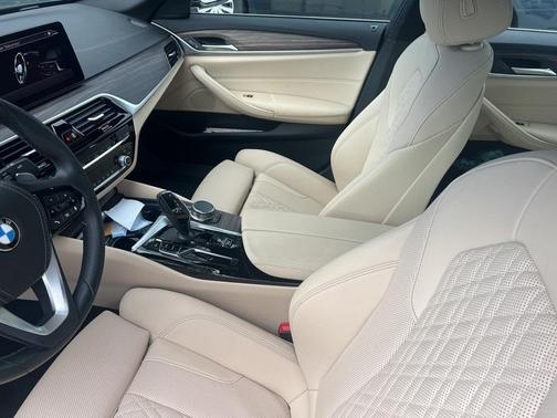 2023 BMW 530 i