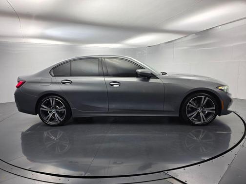 Skyscraper Gray Metallic 2023 BMW 330 i